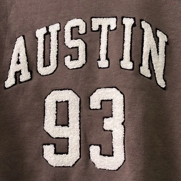 Refuge Austin White Chenille Embroidered Fleece Charcoal Grey Sweatshirt - Picture 4 of 9